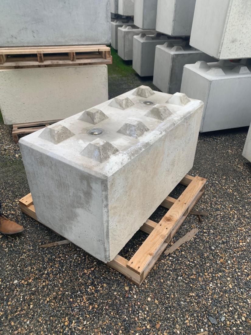 LEGO Concrete Bollard Type B