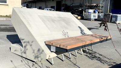 Anti-Intrusion and Anti-Ram Bollard with wood bench